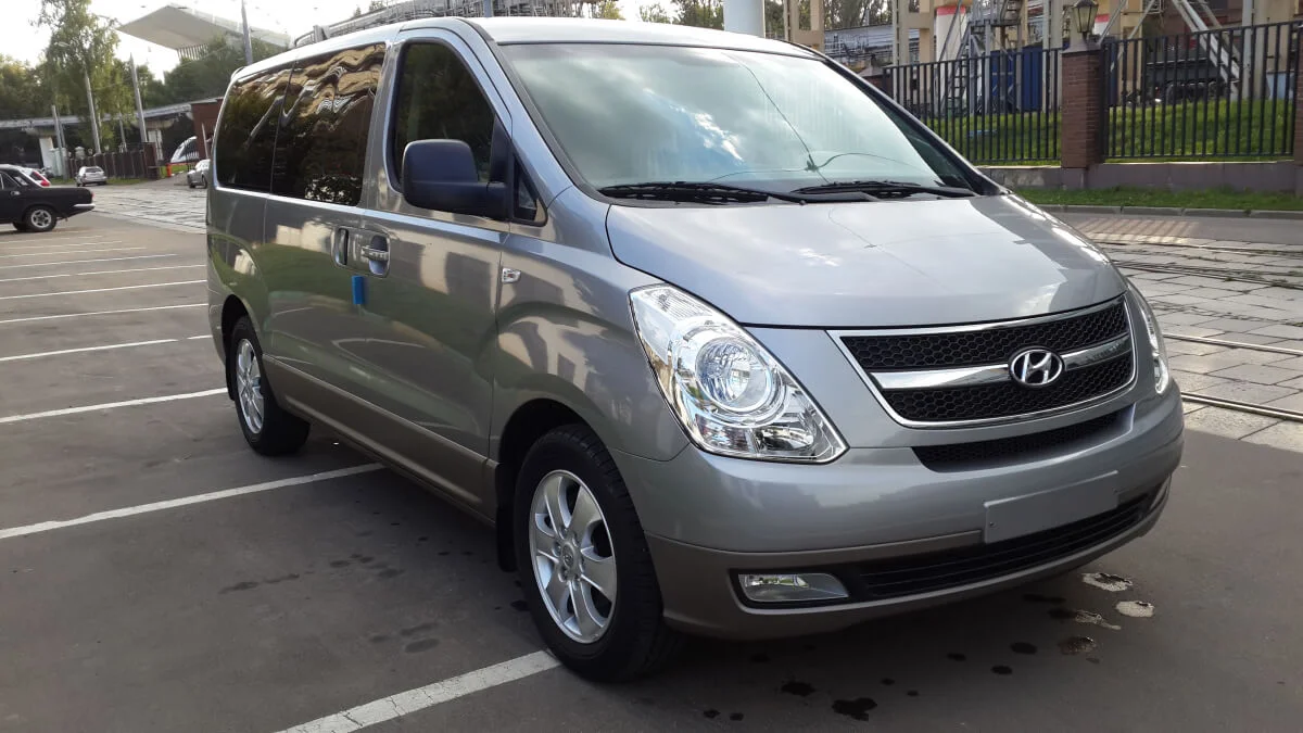 Hyundai Starex